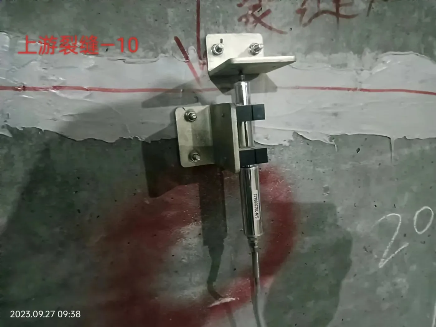 桥梁裂缝位移计在桥梁监测中的重要作用性